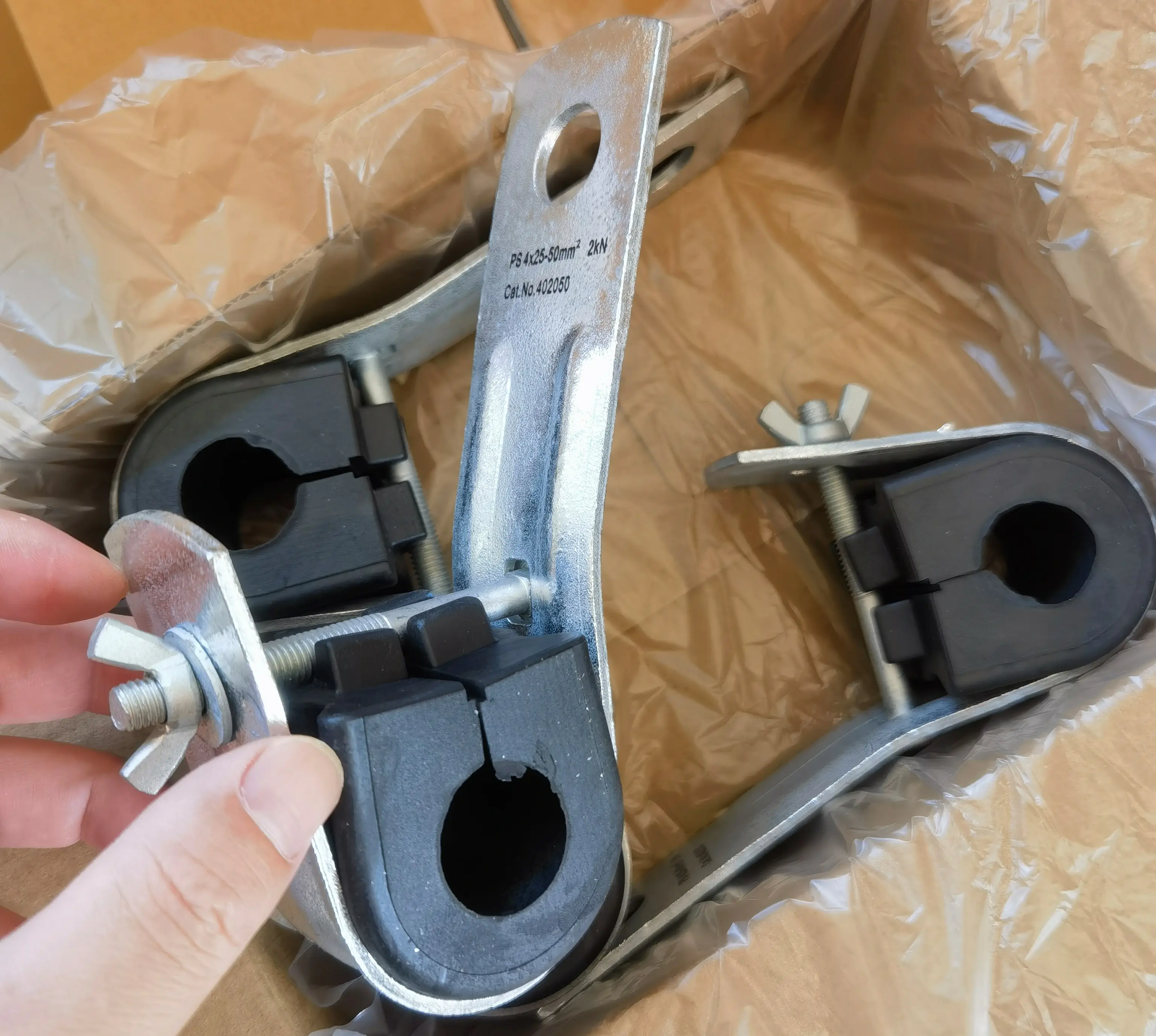 Al anchoring bracket suspension clamp assembly J Hook Suspension Suspension Clamp Suspension Clamps for Four Core Self Supporting System