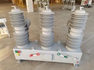 Outdoor Power Distribution Pole-Mounted Vacuum Recloser SFE Three-Phase Intelligent Automatic Reclosing Circuit Breaker-1