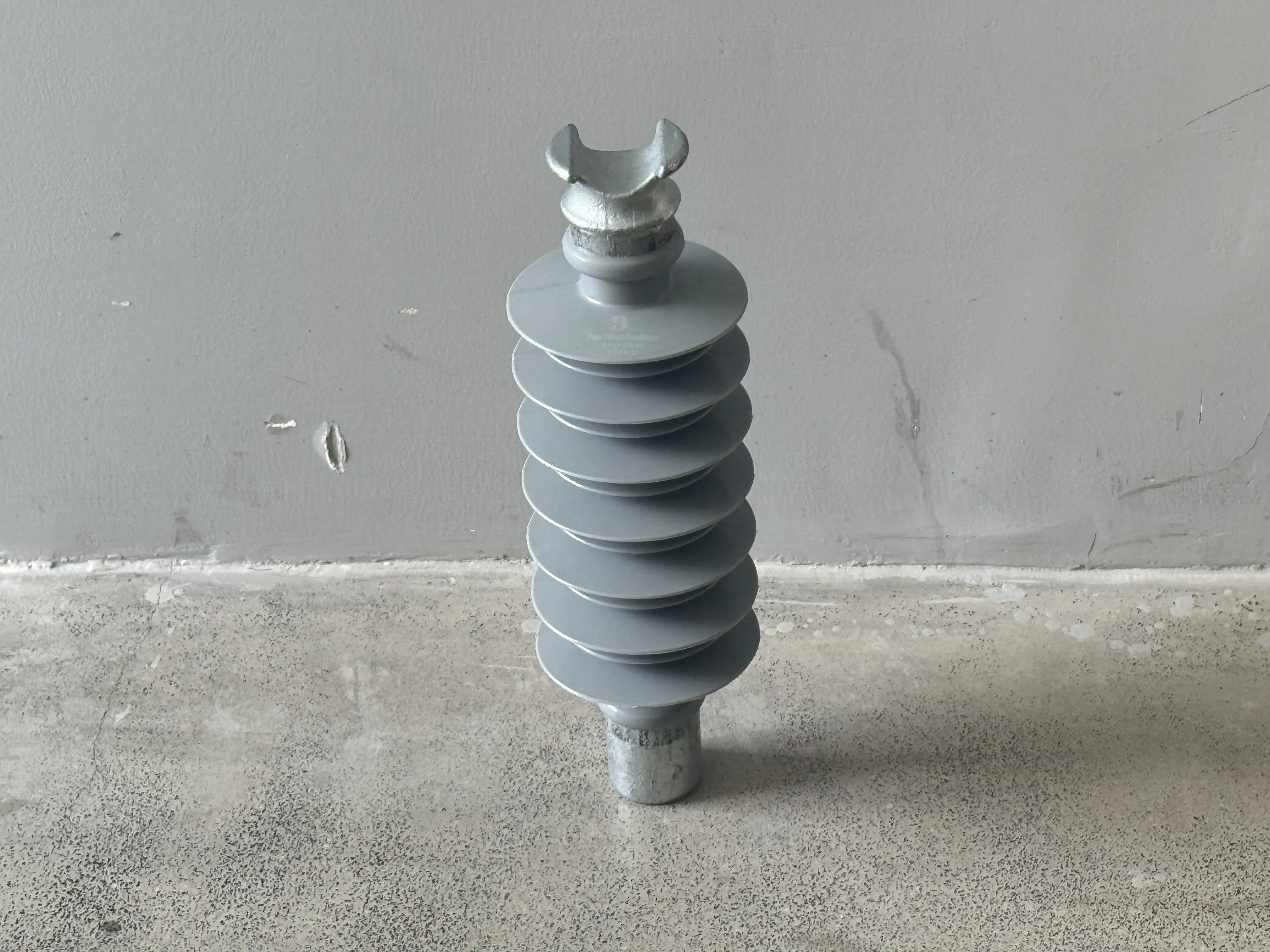 Emergency order: Delivery of pin-type composite insulators